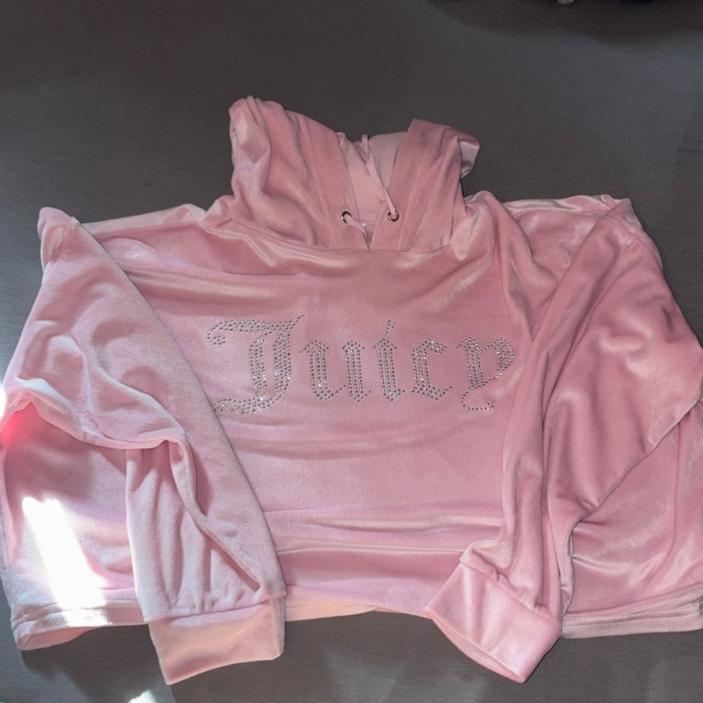 Juicy couture long sleeve, fuzzy crop top